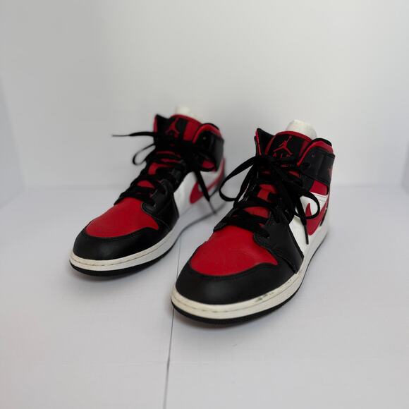 The Air Jordan 1 Mid 'Black Fire Red' (554725-079) - Picture 3 of 7